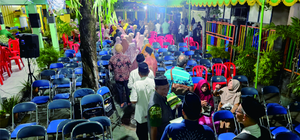 Suasana Jama'ah Putra Pelepasan Calon Jama'ah Haji Karangkajen 1447 H